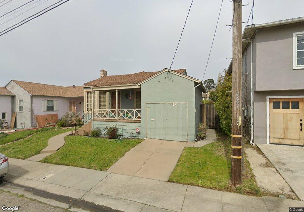 1373 Tomlee Dr, Berkeley, CA 94702 - photo 1