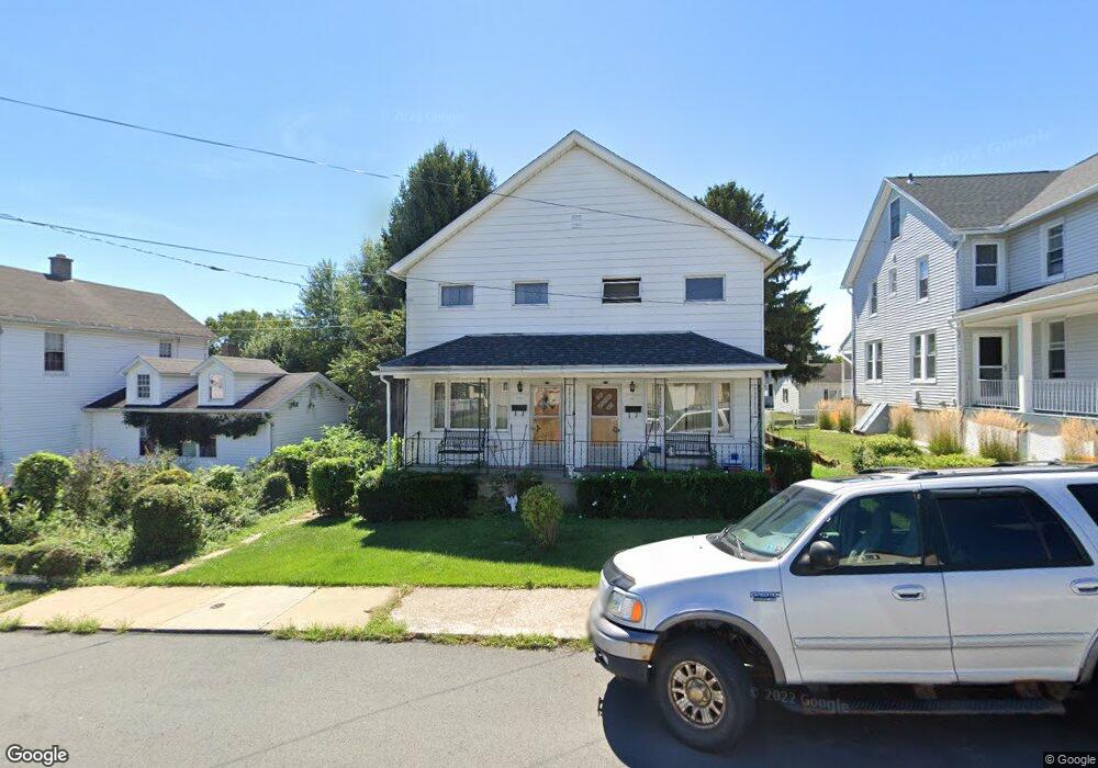 417 W Taylor St, Taylor, PA 18517 - photo 1