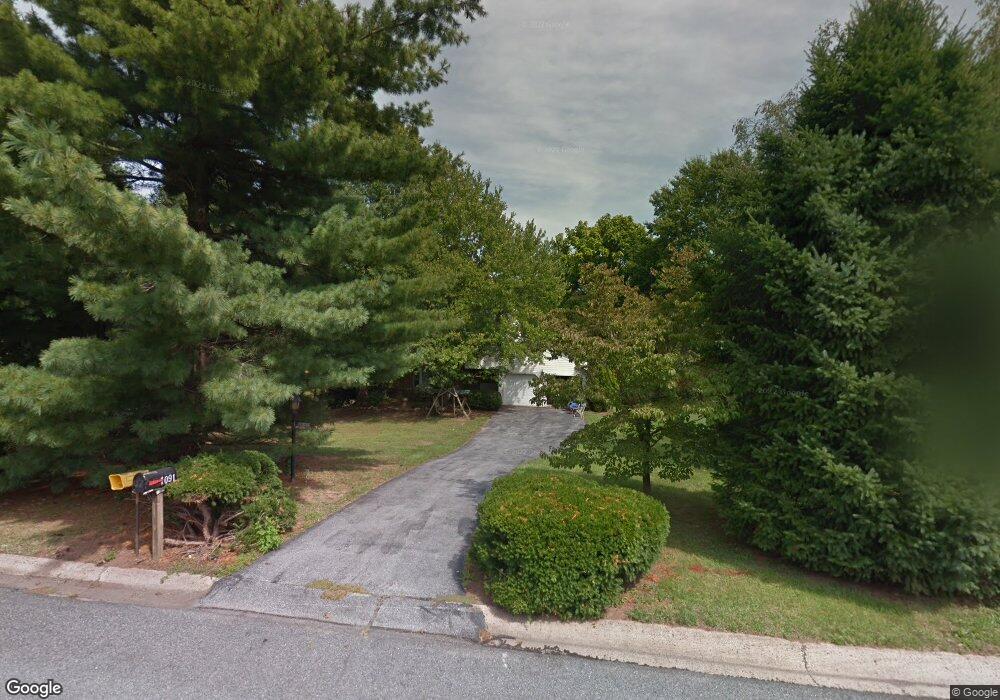 1091 Grandview Cir, Pottstown, PA 19465 - photo 1