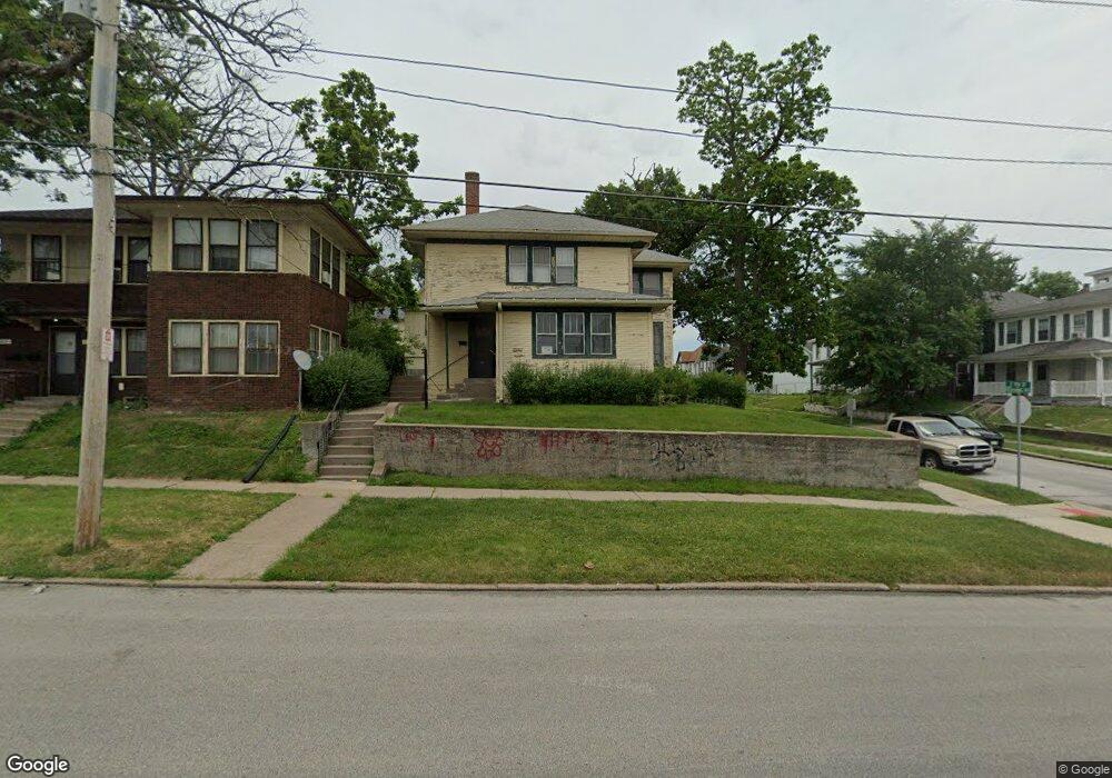 1101 Pershing Ave, Davenport, IA 52803 - photo 1