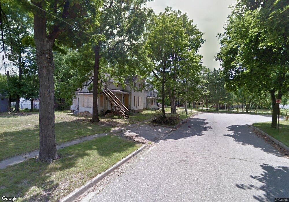 613 W 3rd St, Flint, MI 48503 - photo 1