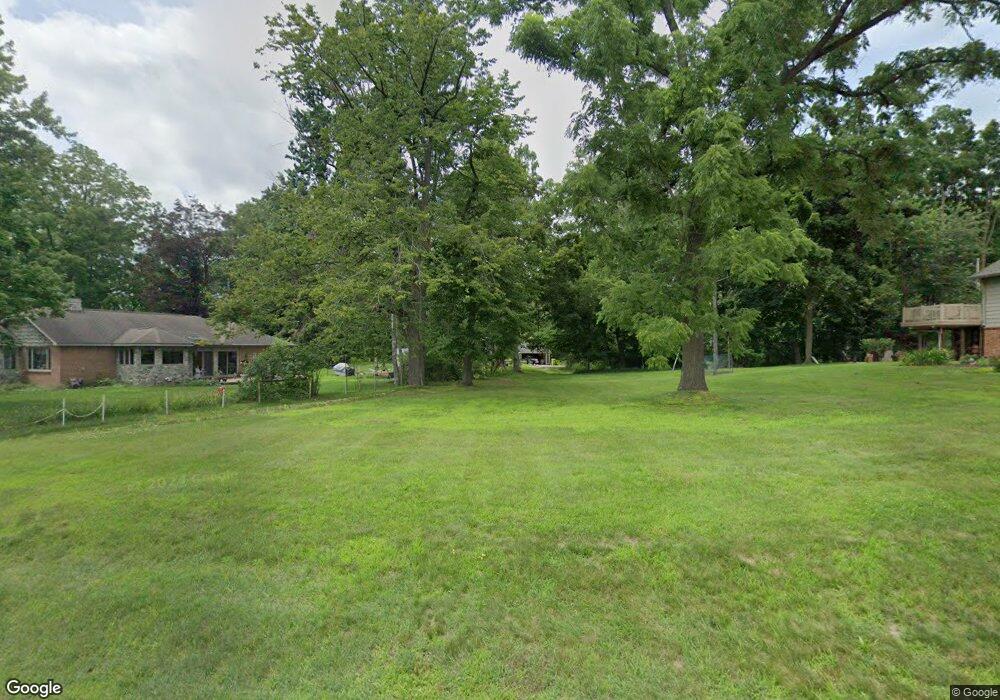 3850 Green Lake Rd, West Bloomfield, MI 48324 - photo 1