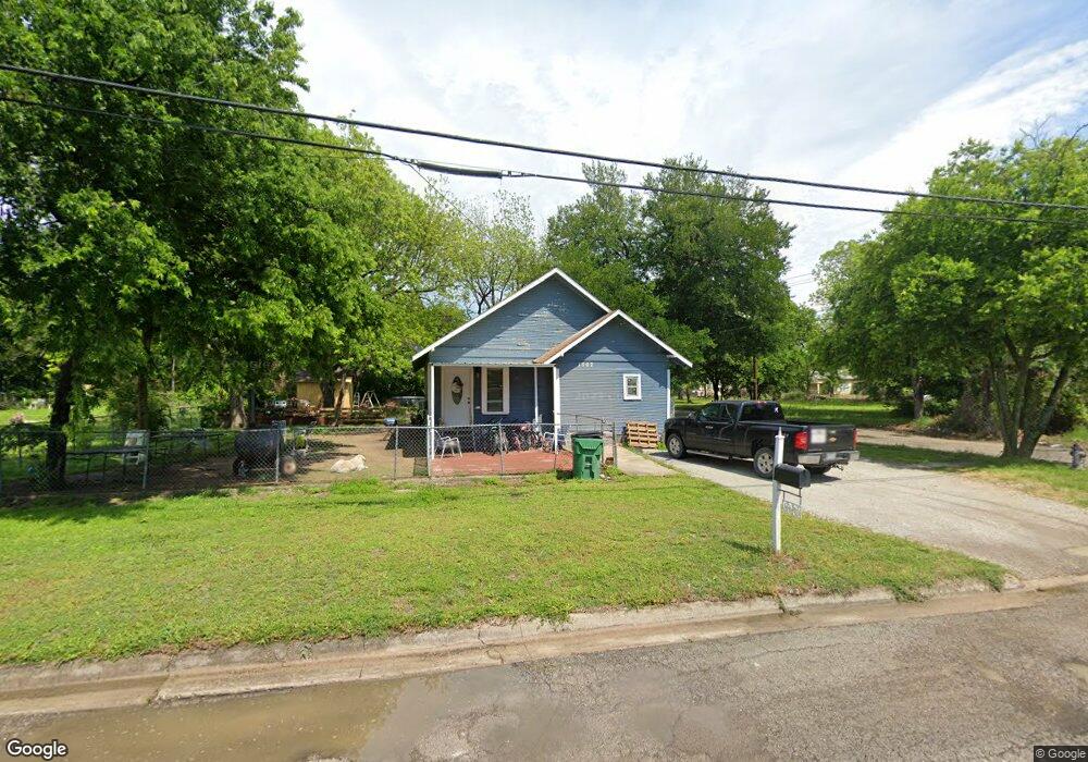 1502 N Weaver St, Gainesville, TX 76240 - photo 1