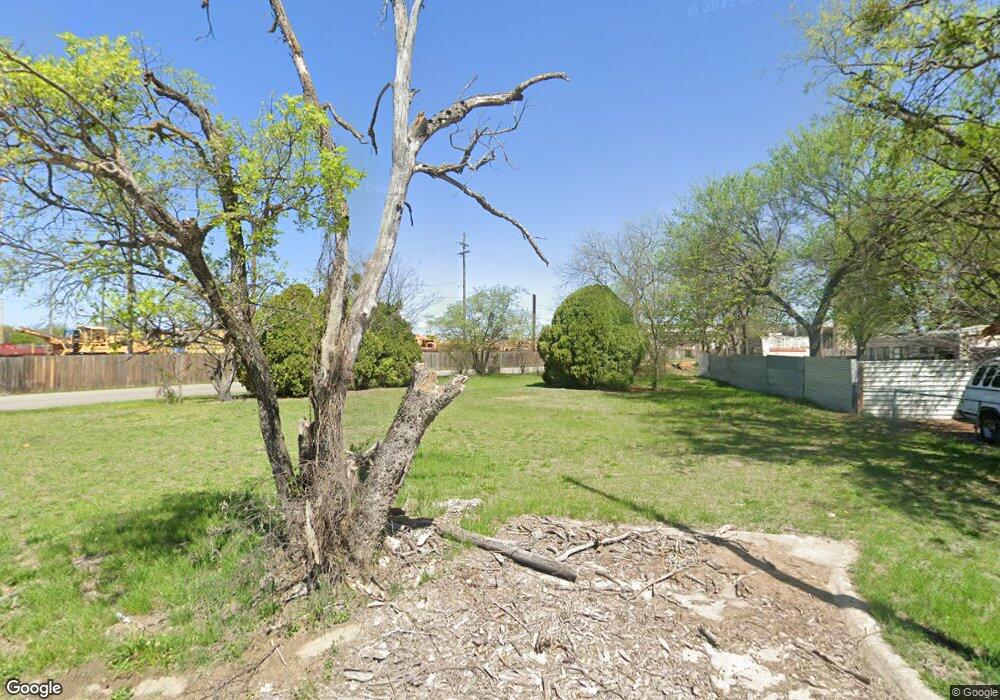 101 Robbins St, Cleburne, TX 76031 - photo 1