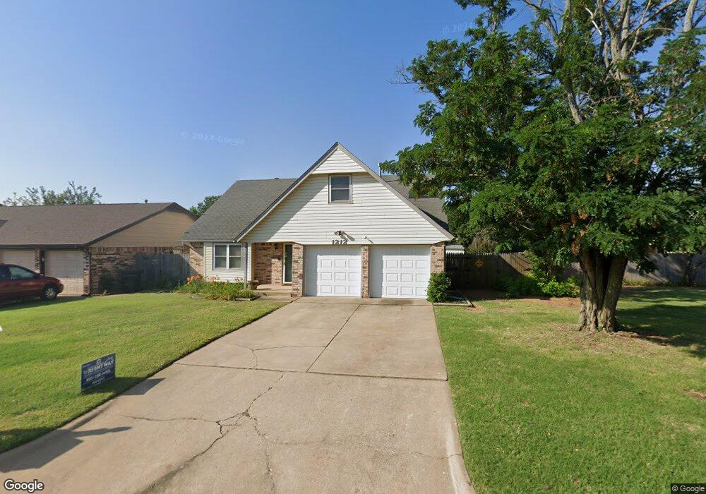 1212 E Main St, Moore, OK 73160 - photo 1