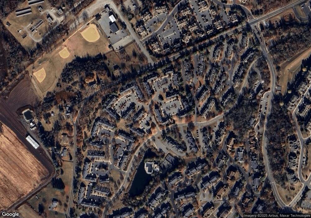 83 Wood Duck Ct unit 202, Hackettstown, NJ 07840 - photo 1