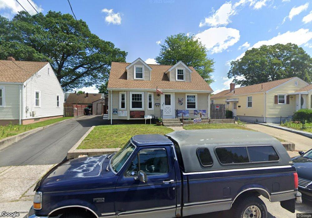 57 Chandler Ave, Pawtucket, RI 02860 - photo 1