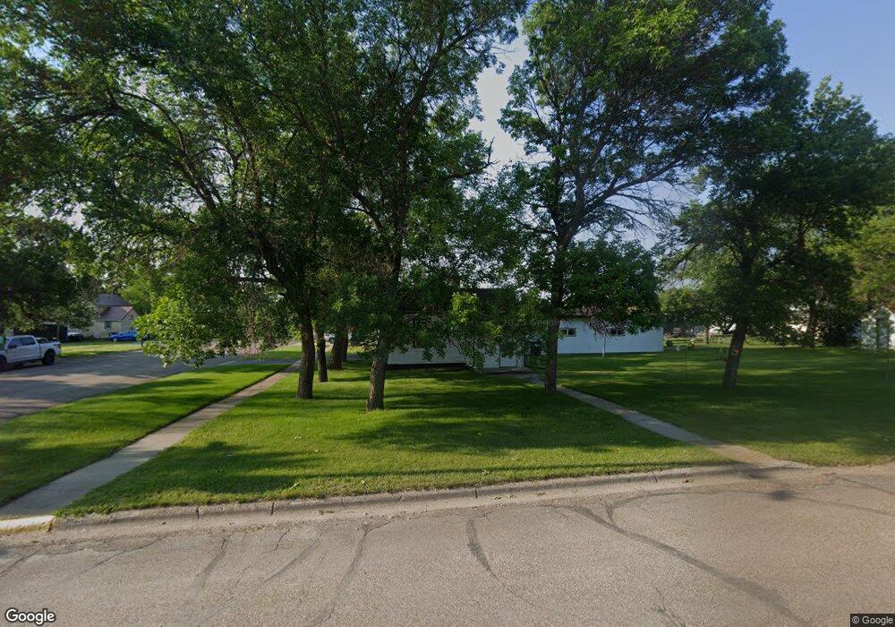 124 5th Ave E, Turtle Lake, ND 58575 - photo 1