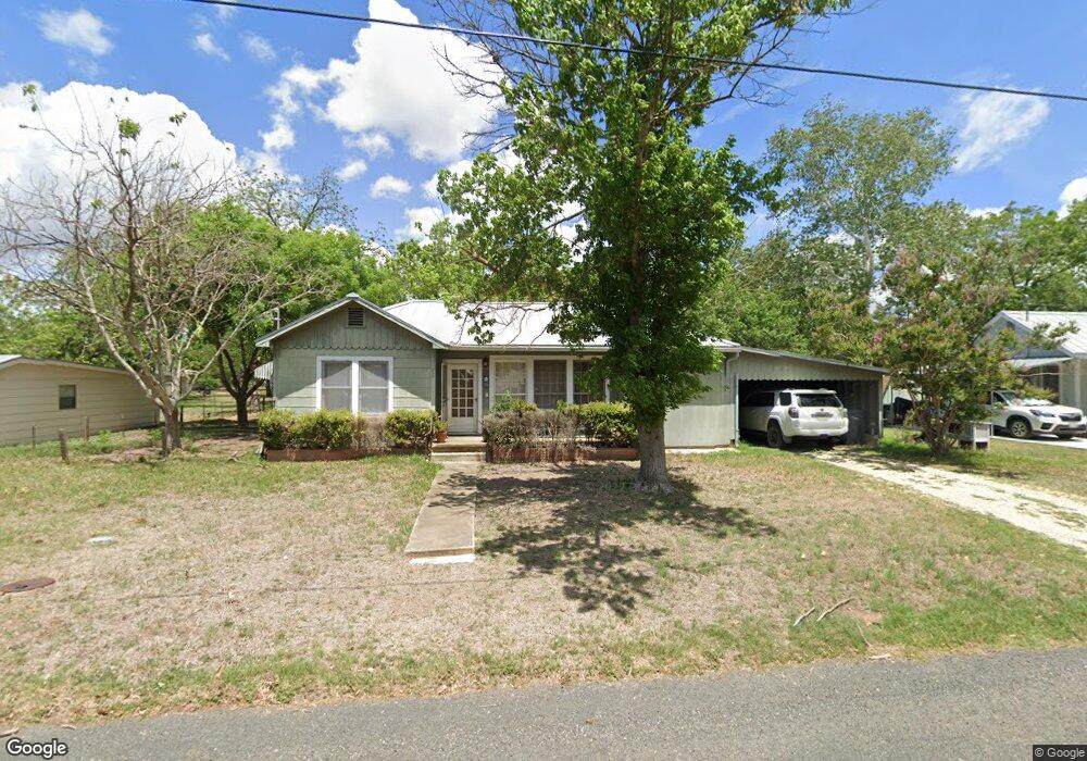 806 N Crockett St, Fredericksburg, TX 78624 - photo 1