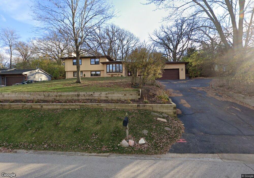 1115 Surrey Ln, Algonquin, IL 60102 - photo 1