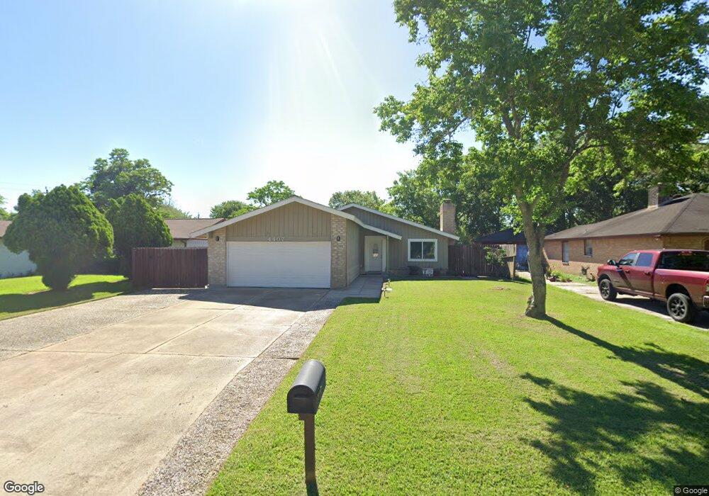 4407 Saffron Ln, Friendswood, TX 77546 - photo 1