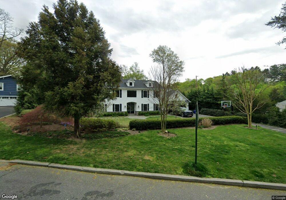 9 Country Club Dr, Port Washington, NY 11050 - photo 1