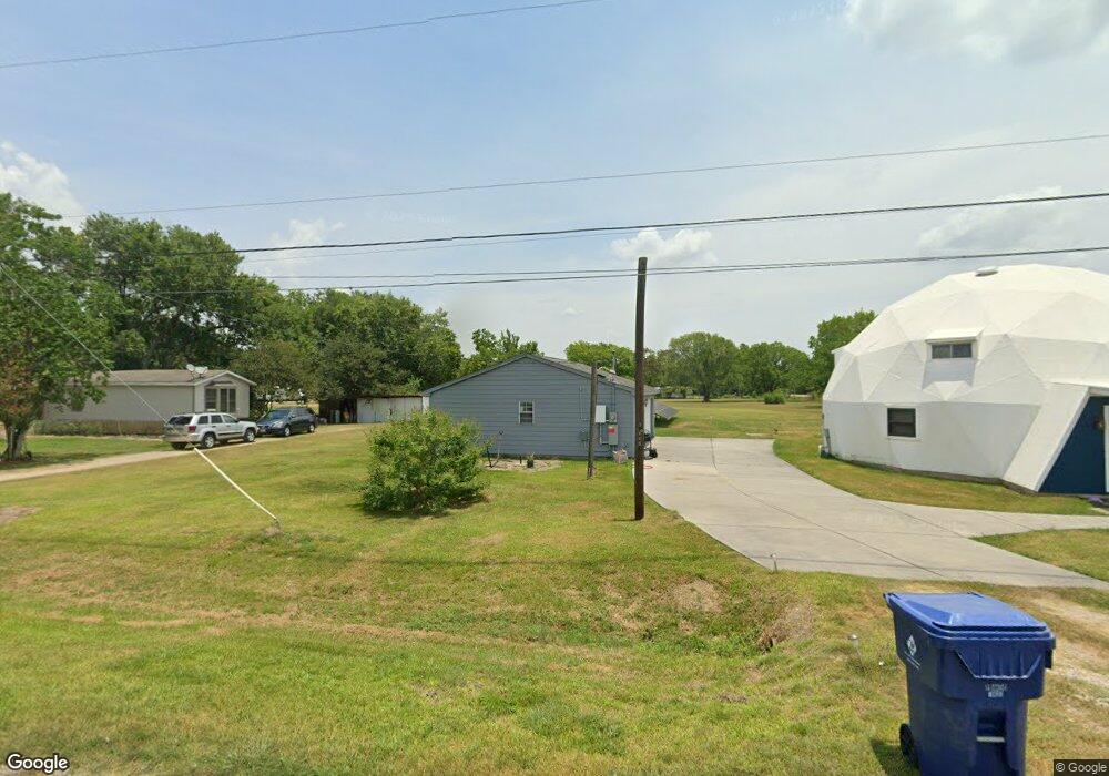 18815 Wells Ct, Pearland, TX 77584 - photo 1