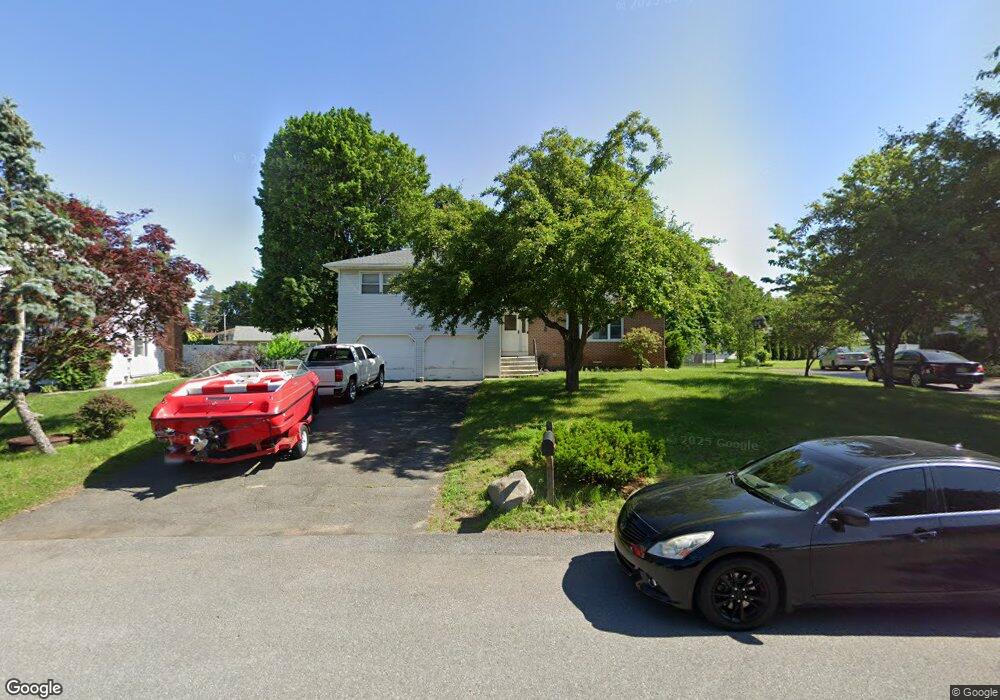 7 Longwood Dr, Albany, NY 12211 - photo 1