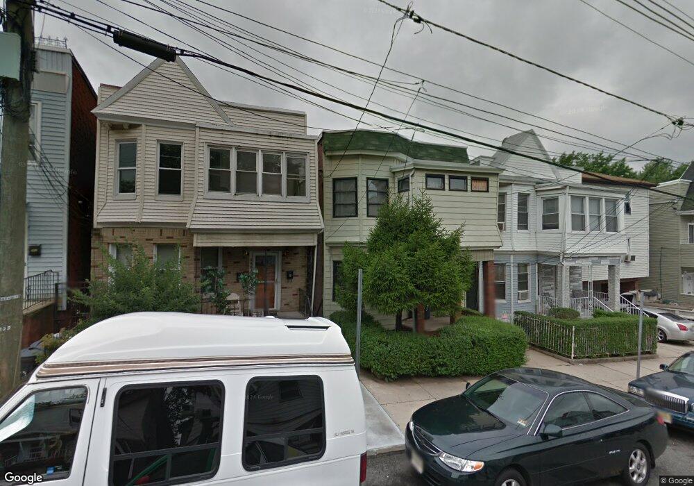 277 Claremont Ave, Jersey City, NJ 07305 - photo 1