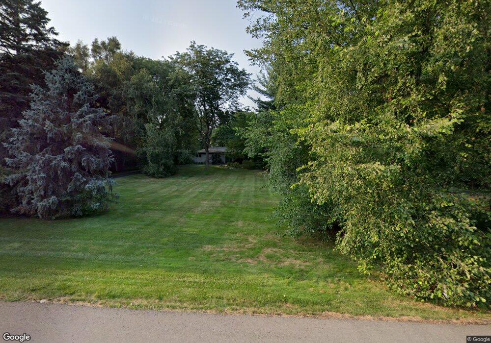 933 Dowling Rd, Bloomfield Hills, MI 48304 - photo 1