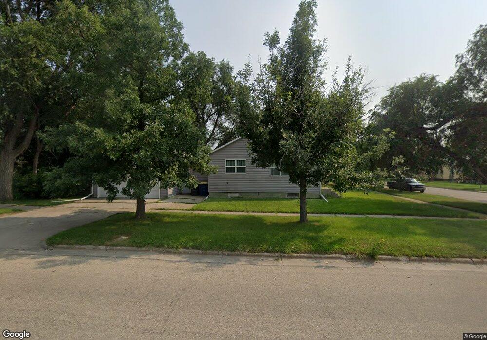 224 5th Ave NE, Jamestown, ND 58401 - photo 1