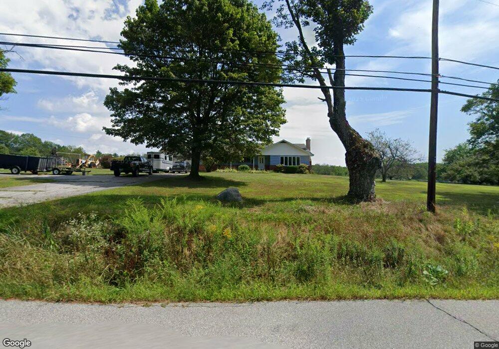 195 Middle Winchendon Rd, Rindge, NH 03461 - photo 1