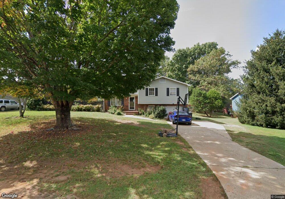 317 Sparrow Ln, Statesville, NC 28625 - photo 1