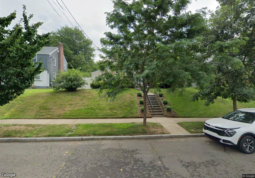 107 Kneeland Rd, New Haven, CT 06512 - photo 1