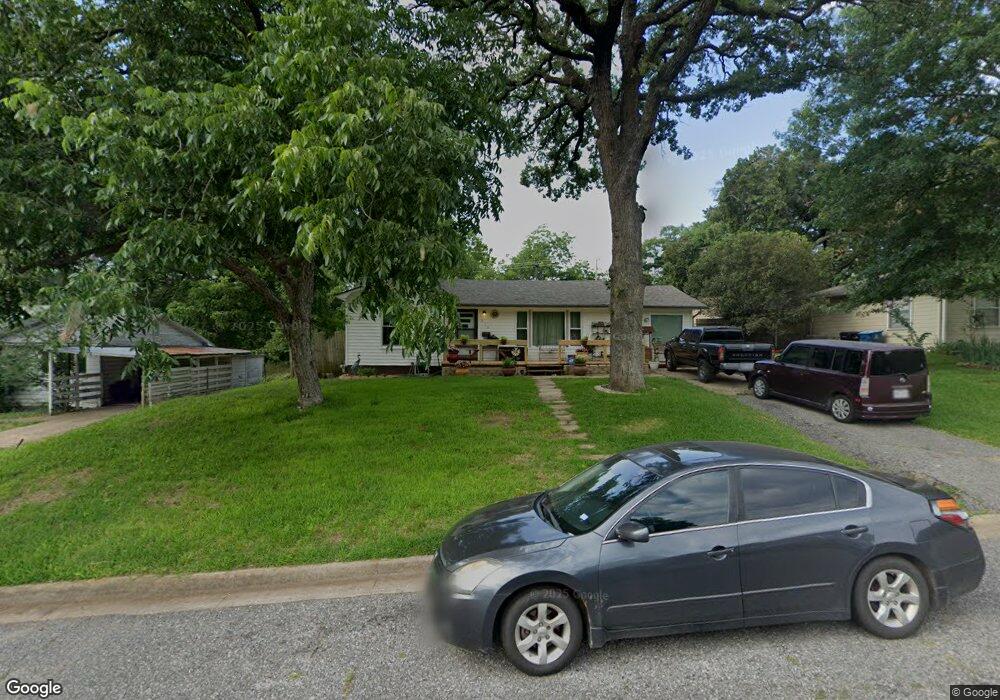 216 E Murray St, Denison, TX 75021 - photo 1