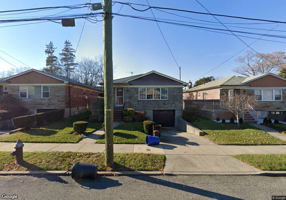 6922 170th St, Fresh Meadows, NY 11365 - photo 1