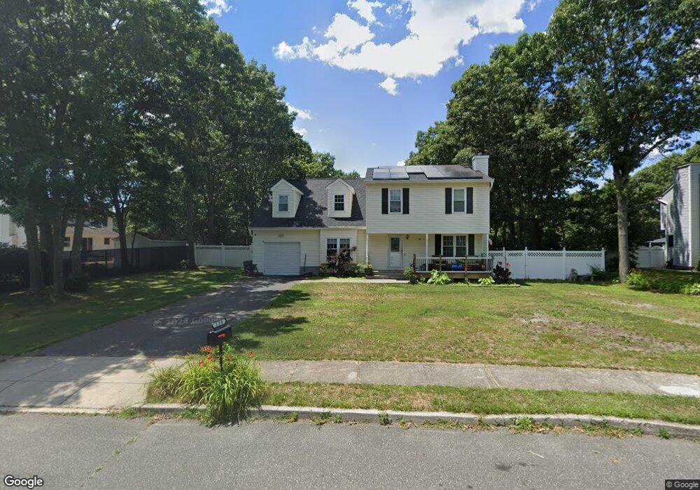 120 Spence Ave, Holtsville, NY 11742 - photo 1