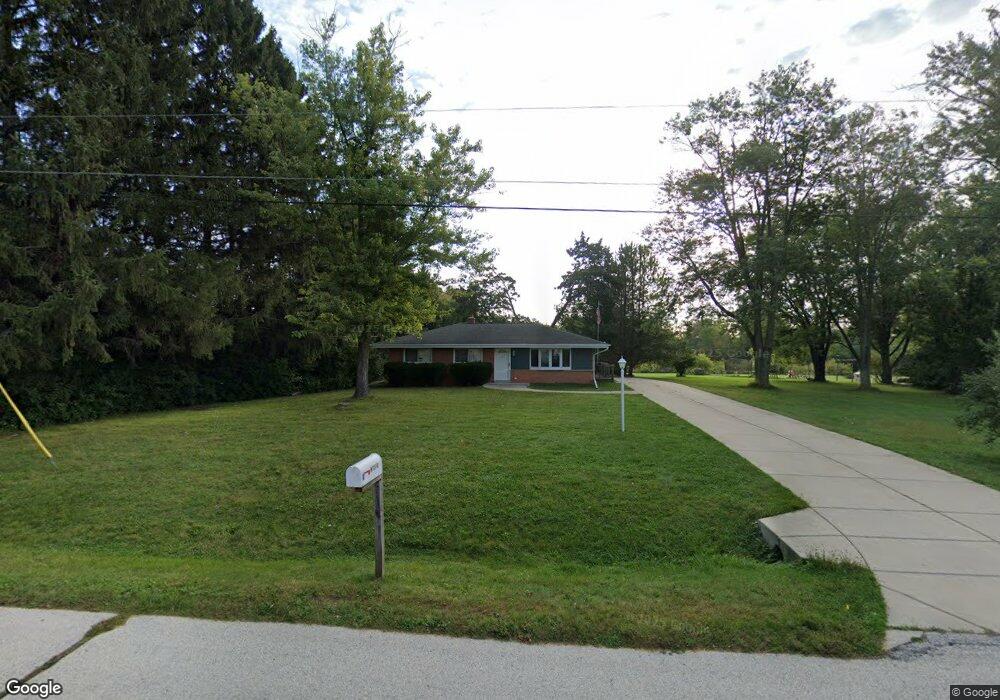 W148N7310 Woodland Dr, Menomonee Falls, WI 53051 - photo 1