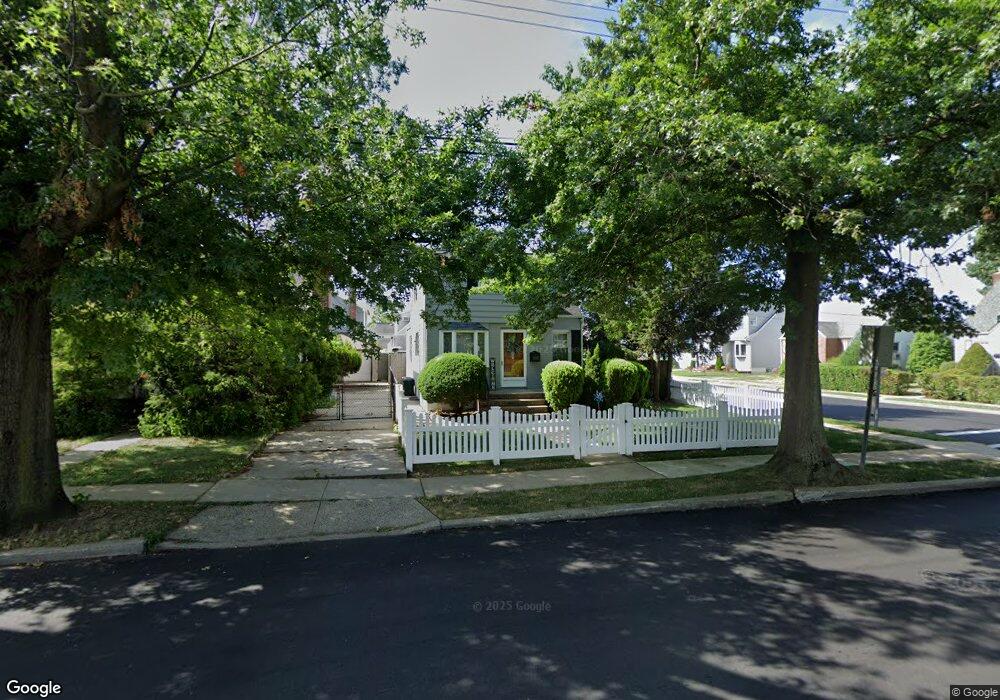 729 Washington St, Franklin Square, NY 11010 - photo 1