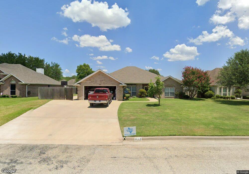 912 Wheeler Creek Dr, Gainesville, TX 76240 - photo 1
