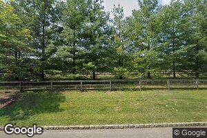 2 Stires Way, Pittstown, NJ 08867