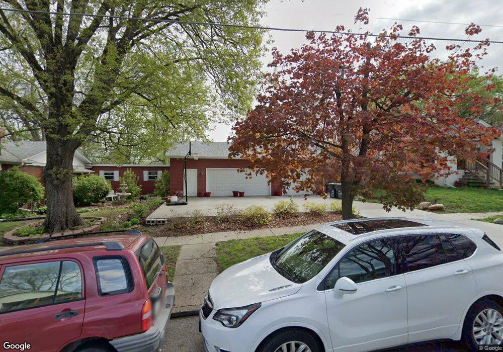 1917 23rd St, Des Moines, IA 50310 - photo 1