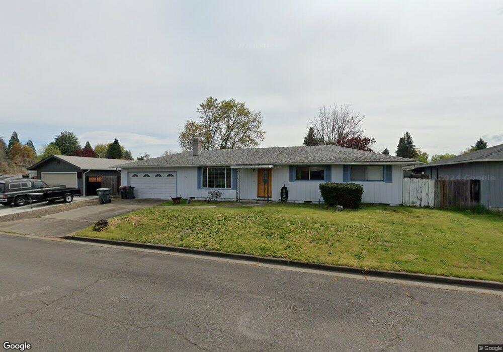 495 David Dr, Central Point, OR 97502 - photo 1