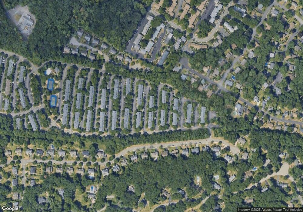 2346 Pembroke Ct unit 27E, Mahwah, NJ 07430 - photo 1