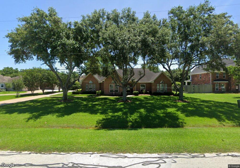 103 Oak Dr, Friendswood, TX 77546 - photo 1
