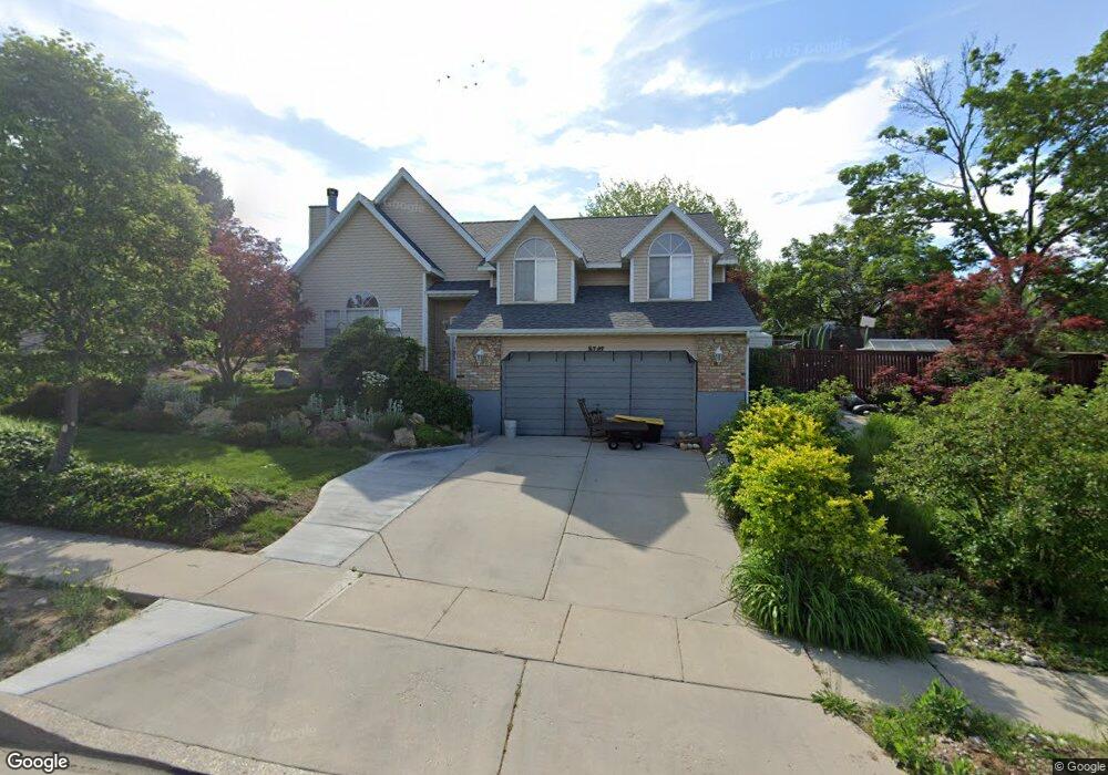 8727 S Pebble Hills Dr, Sandy, UT 84094 - photo 1