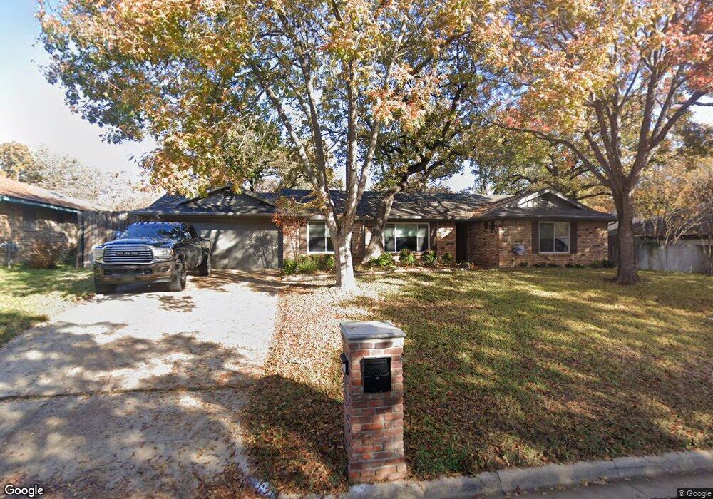 621 Hurst Dr, Bedford, TX 76022 - photo 1