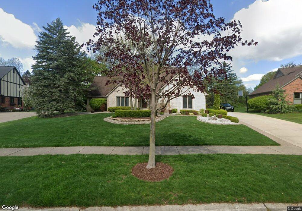 4583 Odette Ct, Troy, MI 48098 - photo 1