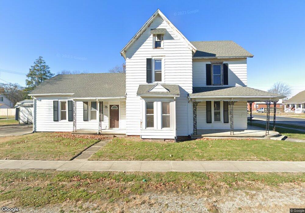 801 W Edgar Ave, Effingham, IL 62401 - photo 1