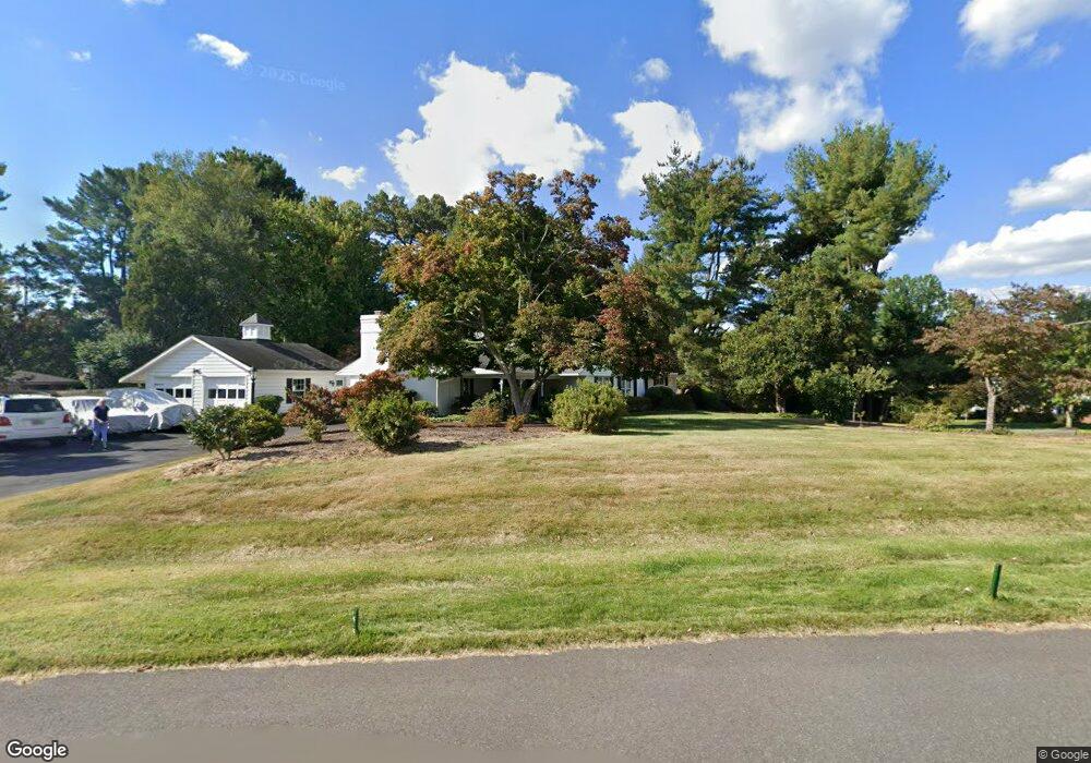 7601 Glennon Dr, Bethesda, MD 20817 - photo 1