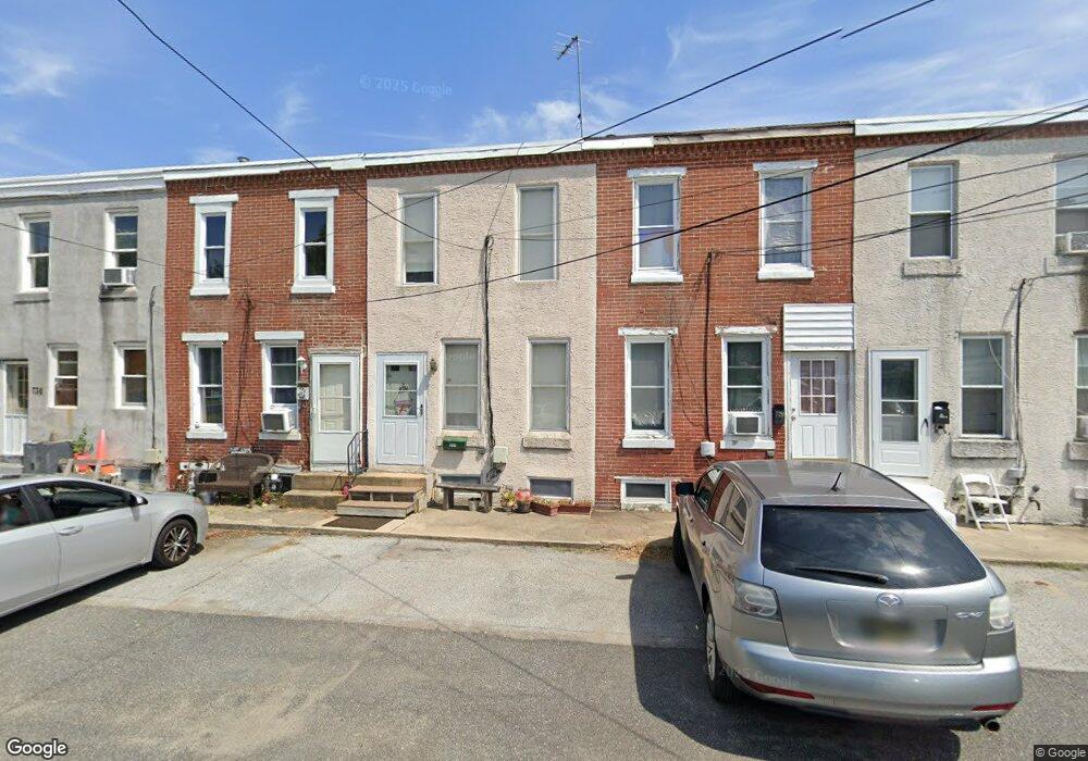 731 Center St, New Castle, DE 19720 - photo 1