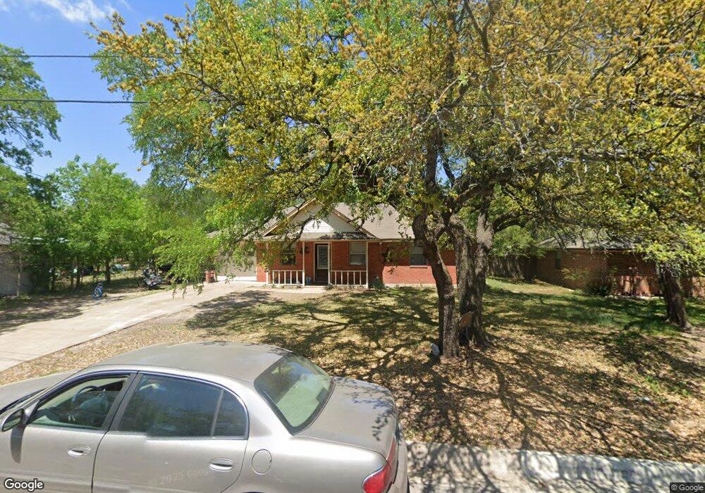 1106 Cherokee St, Weatherford, TX 76086 - photo 1