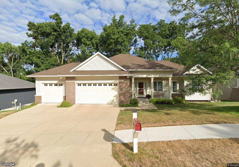 236 Wasatch Ct NE, Cedar Rapids, IA 52402 - photo 1