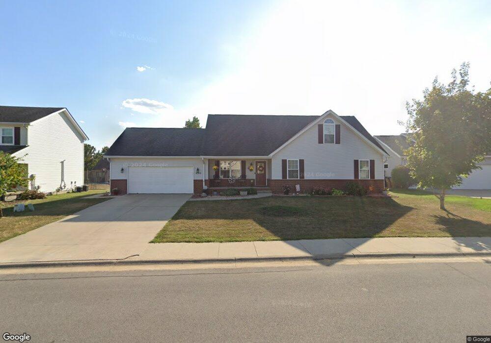 6102 E Meadow Ridge Rd, Columbus, IN 47203 - photo 1