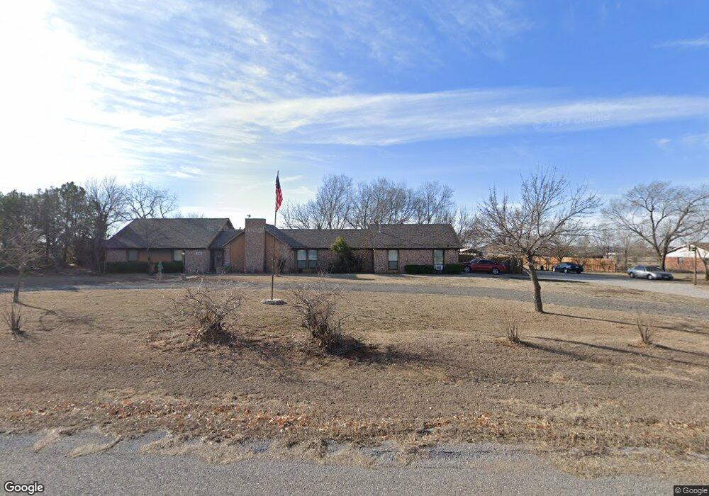 316 Wildflower Cir, Cache, OK 73527 - photo 1