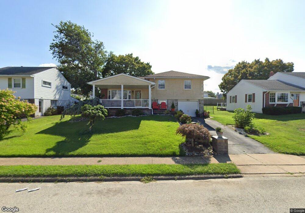 208 Canterbury Dr, Broomall, PA 19008 - photo 1