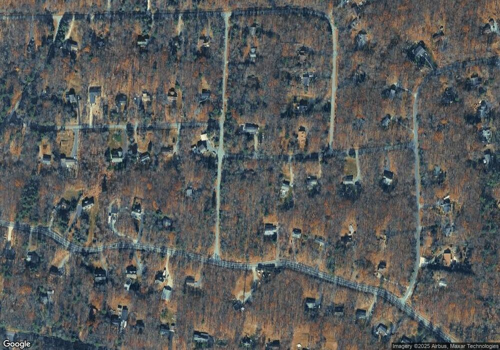 118 Shell Bark Dr, Milford, PA 18337 - photo 1