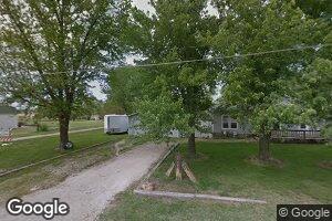 915 W 2nd St, Iola, KS 66749