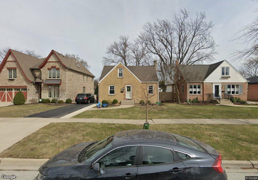 901 S Hillside Ave, Elmhurst, IL 60126 - photo 1