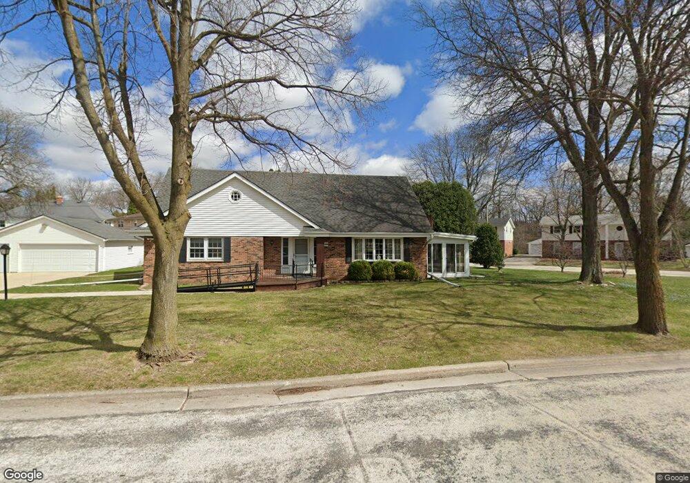 1010 N 119th St, Milwaukee, WI 53226 - photo 1